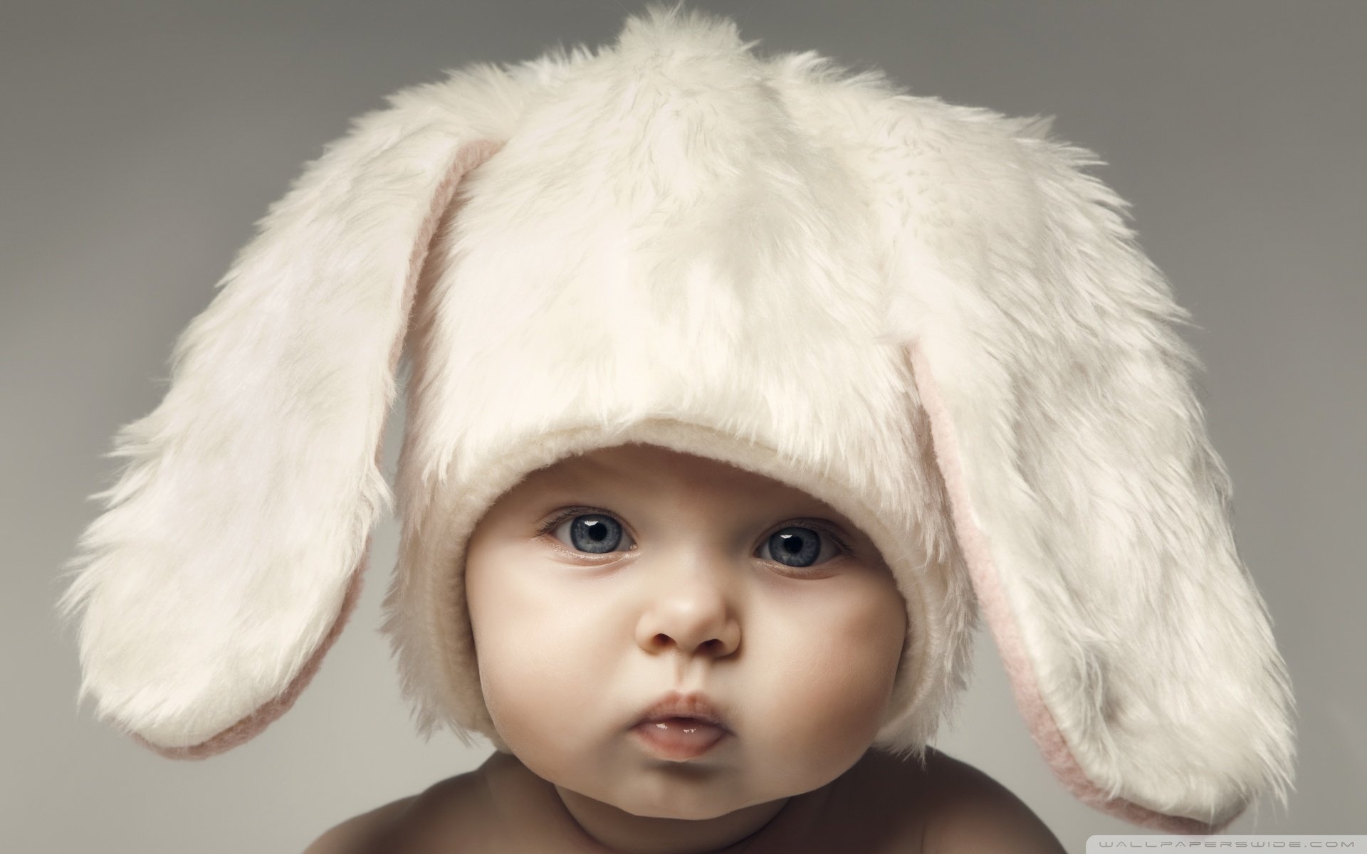 天津借卵机构捐卵女孩面对宝宝的耳屎该如何清理？